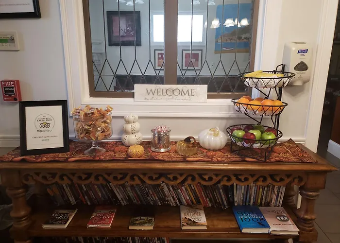 Crescent Suites Hotel